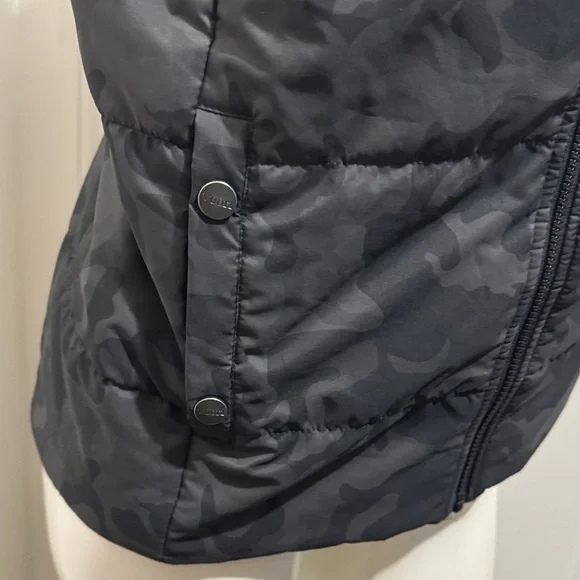 Vuori Black Camo Quilted Puffer Vest - Picture 7 of 16